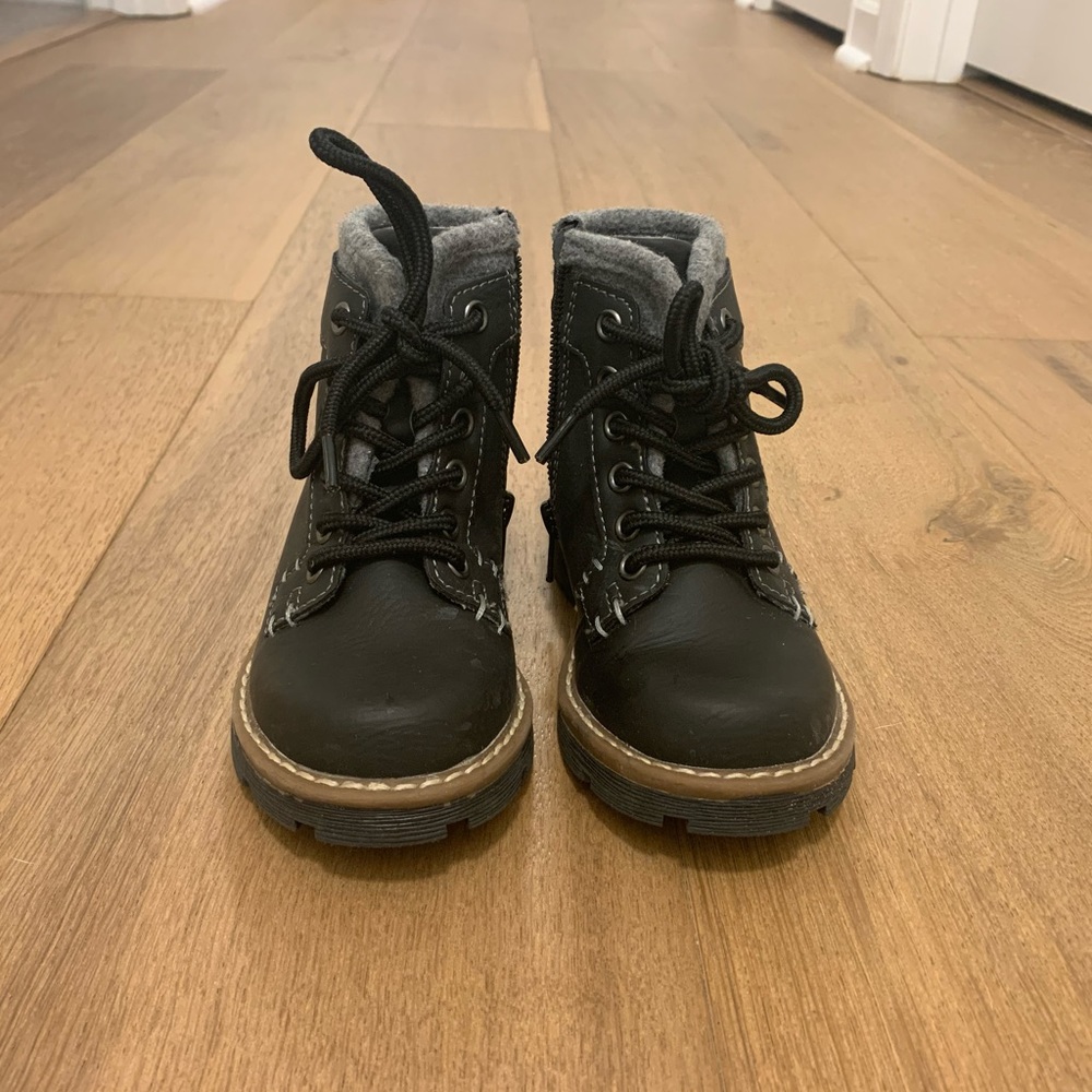 H&M- Toddler Boys Combat Boots